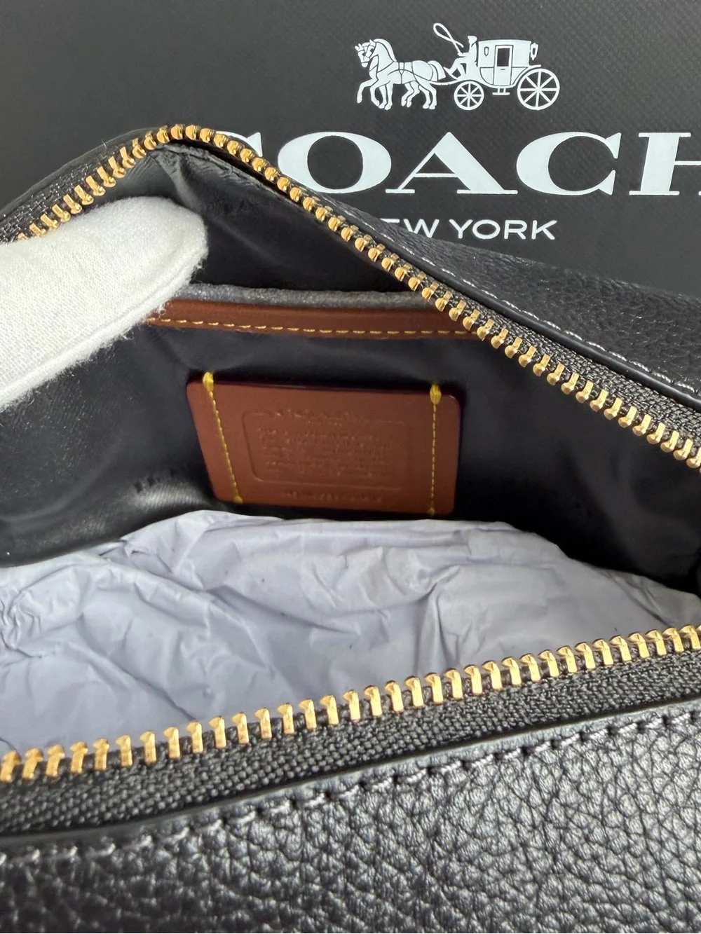 NWT Coach Essential Cosmetic Pouch - Picture 8 of 10